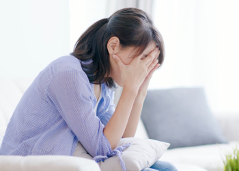 Clinical Depression Signs,  Symptoms and How to Manage It