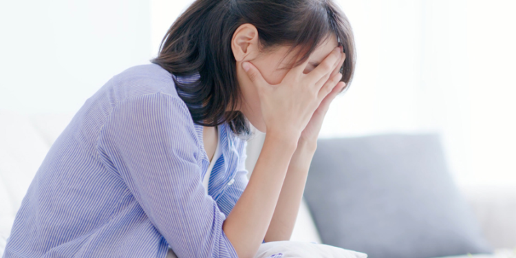 Clinical Depression Signs, Symptoms and How to Manage It