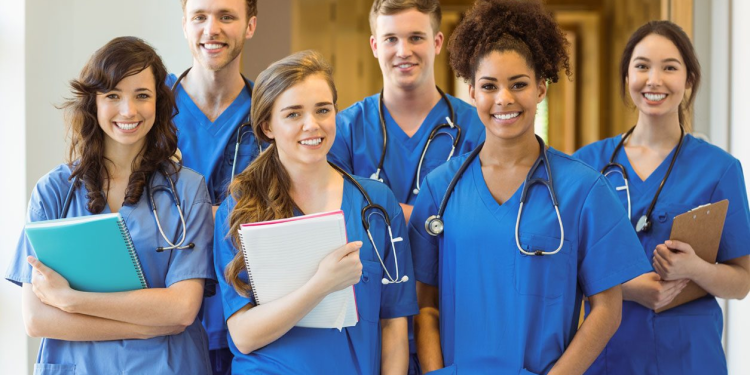 10 Reasons Why People Are Going to School for Healthcare Management
