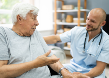 How to Pursue a Career as a Travel Nurse